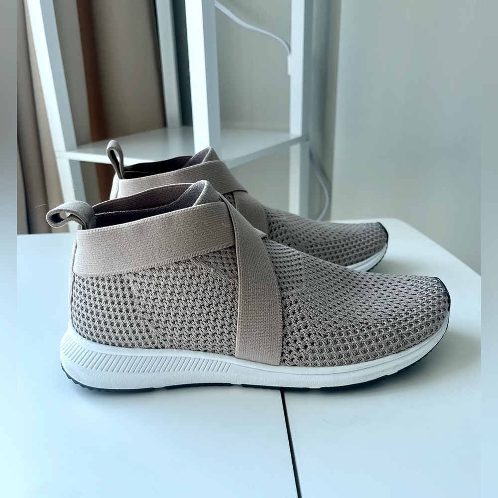 Eileen Fisher Zing sustainable stretch knit sneaker - Picture 5 of 9